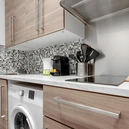 Casa Laura -parking - Pool サントロペ